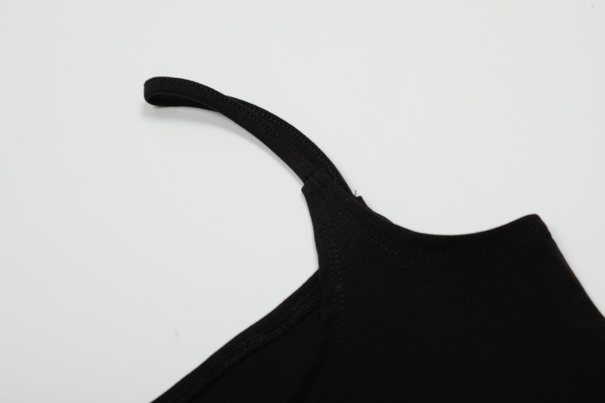 11KN SOLID STRAPLESS CAMISOLE #BC89N