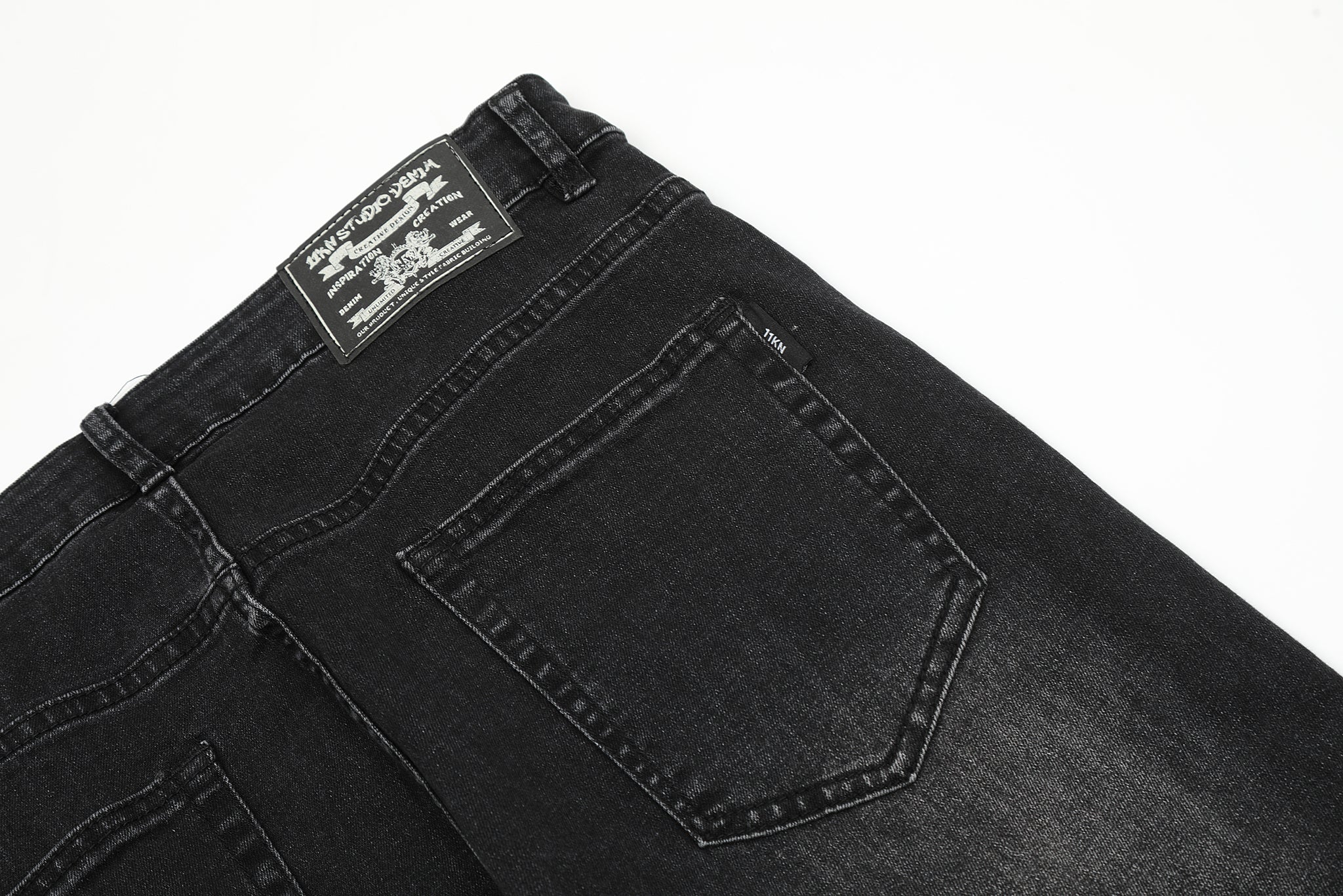 11KN Classic Straight Leg Jeans #K883A