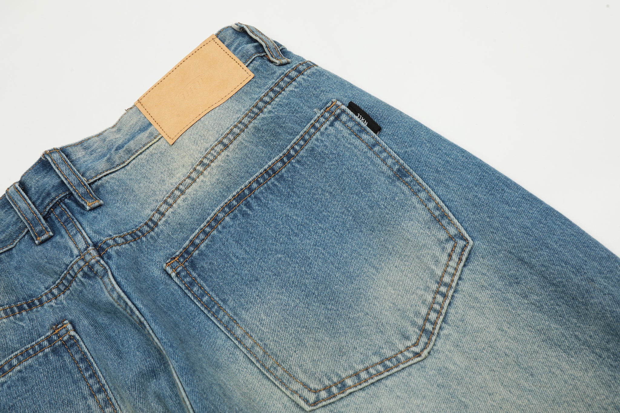 11KN Baggy Washed Jeans #K8815