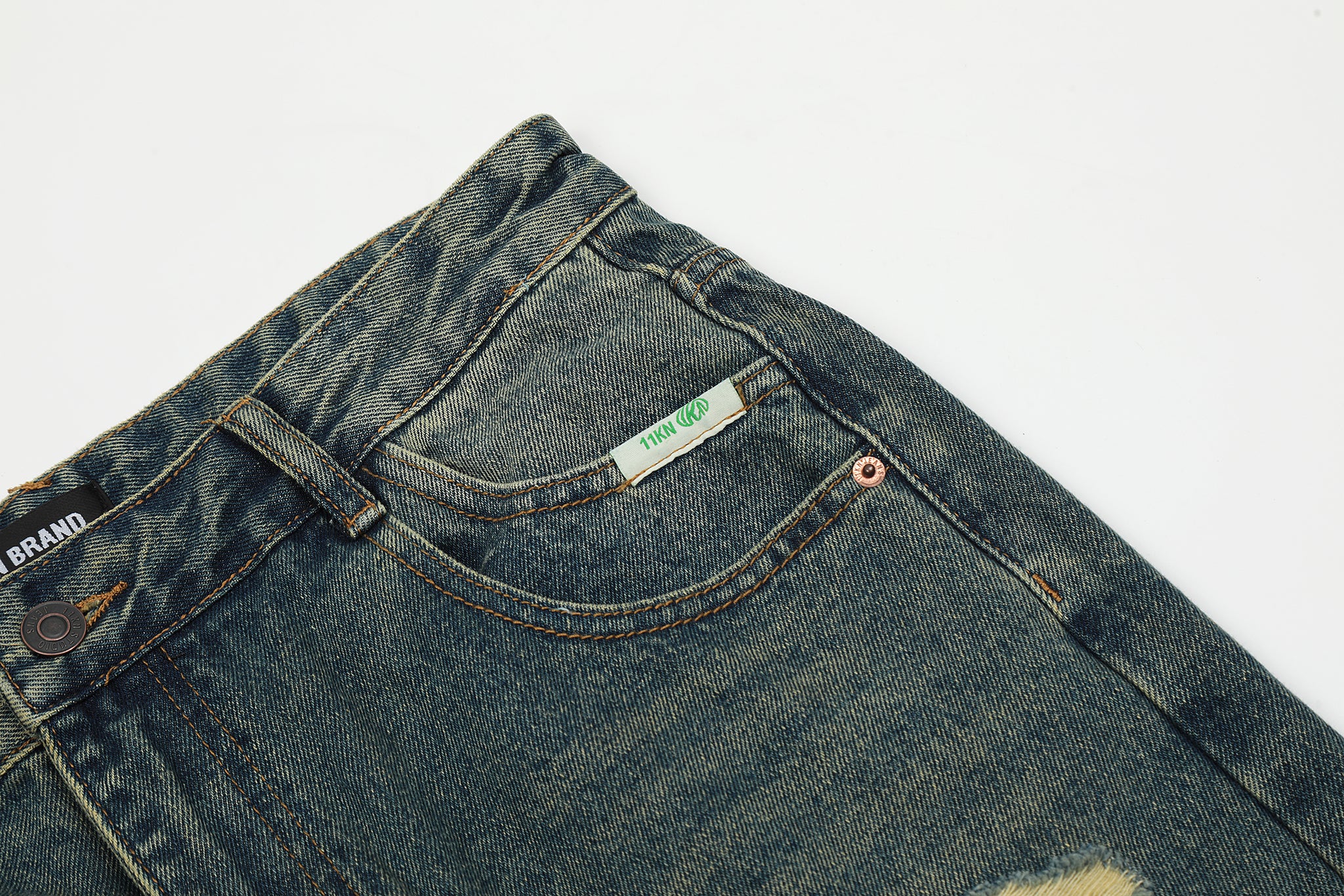 11KN Vintage Selvedge Faded Ripped Jeans #K8962