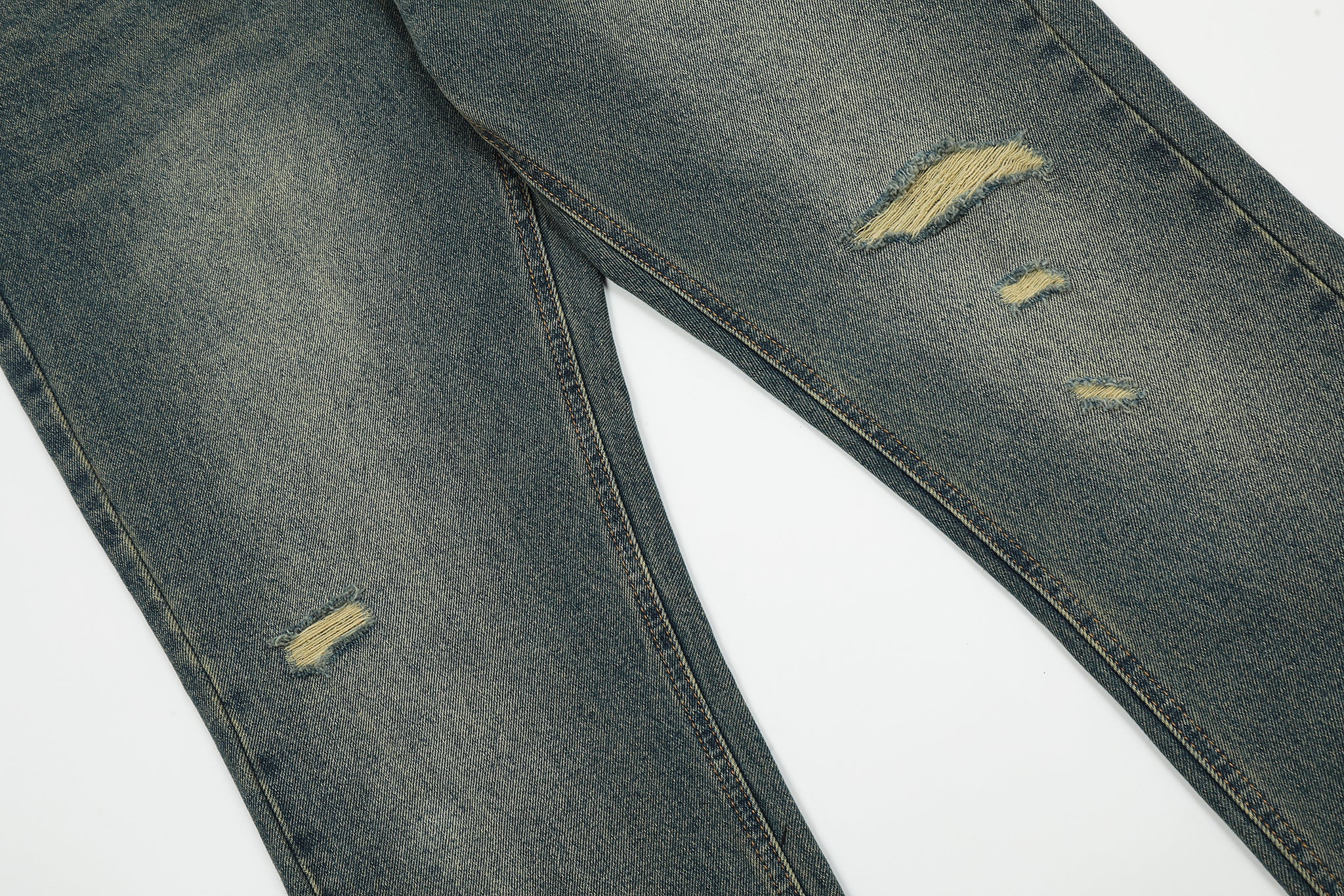 11KN Vintage Selvedge Faded Ripped Jeans #K8962