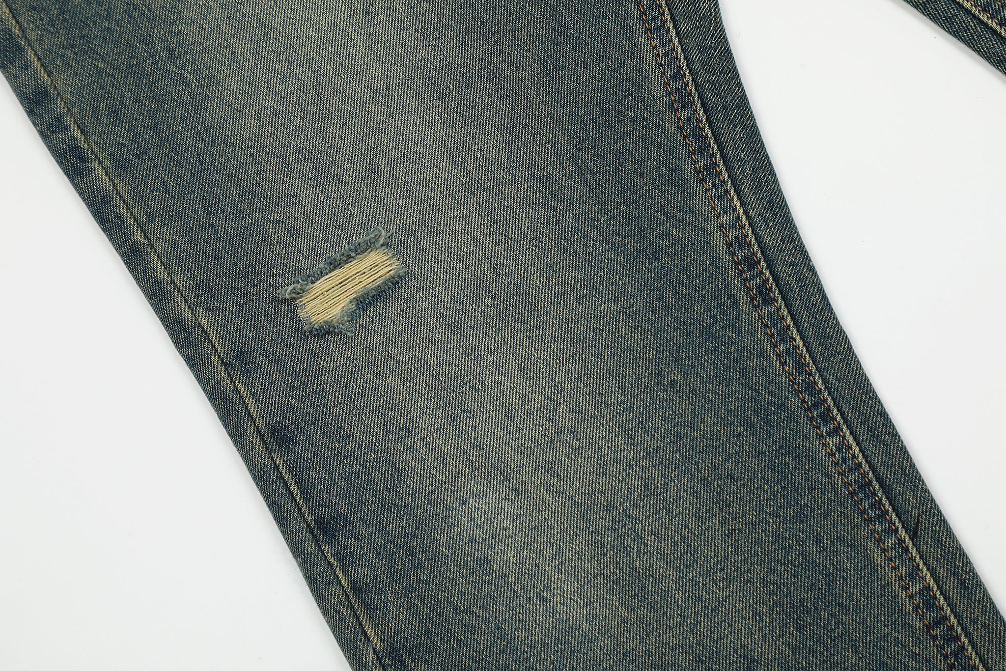 11KN Vintage Selvedge Faded Ripped Jeans #K8962