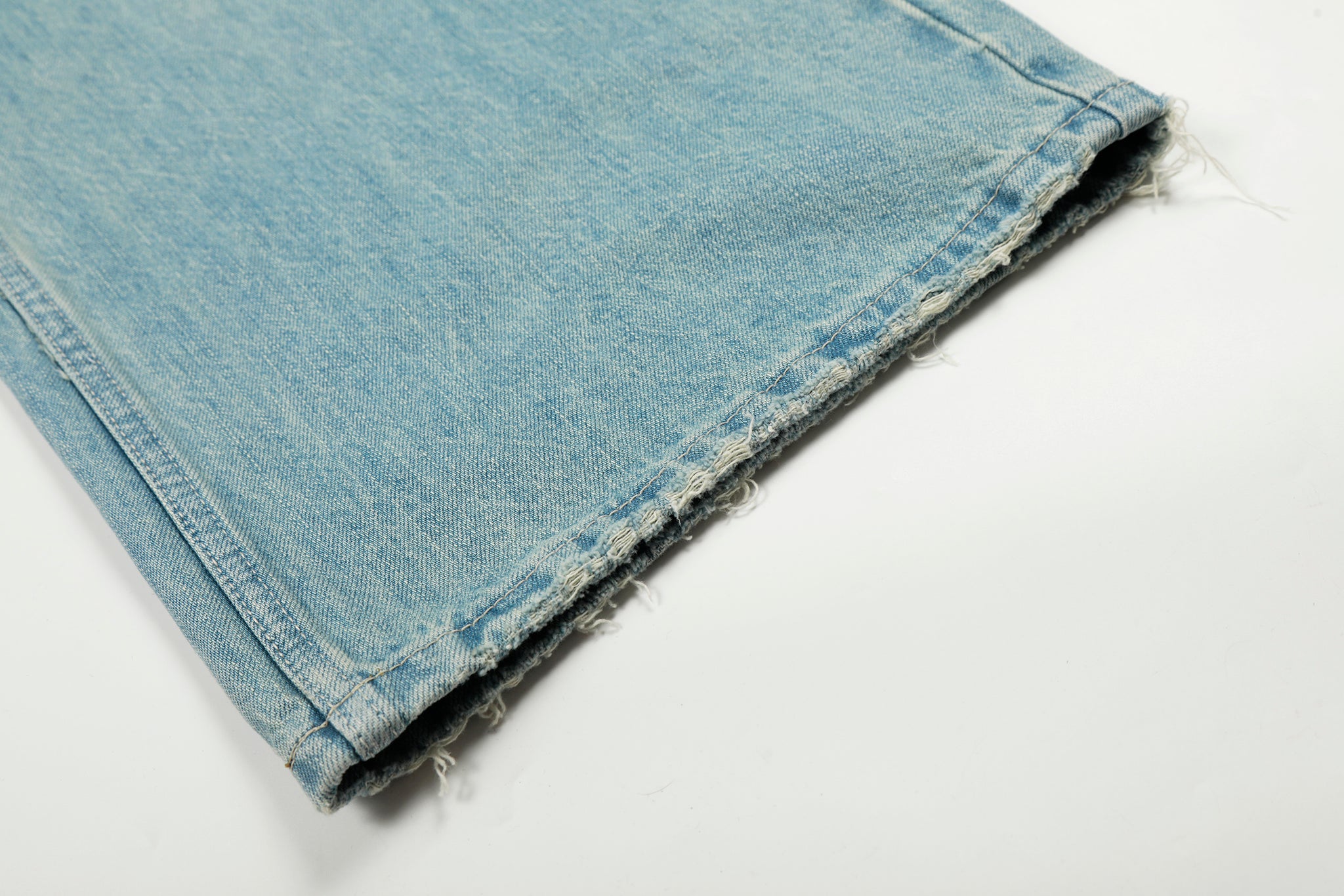 11KN WASHED DISTRESSED JEANS #CK9697