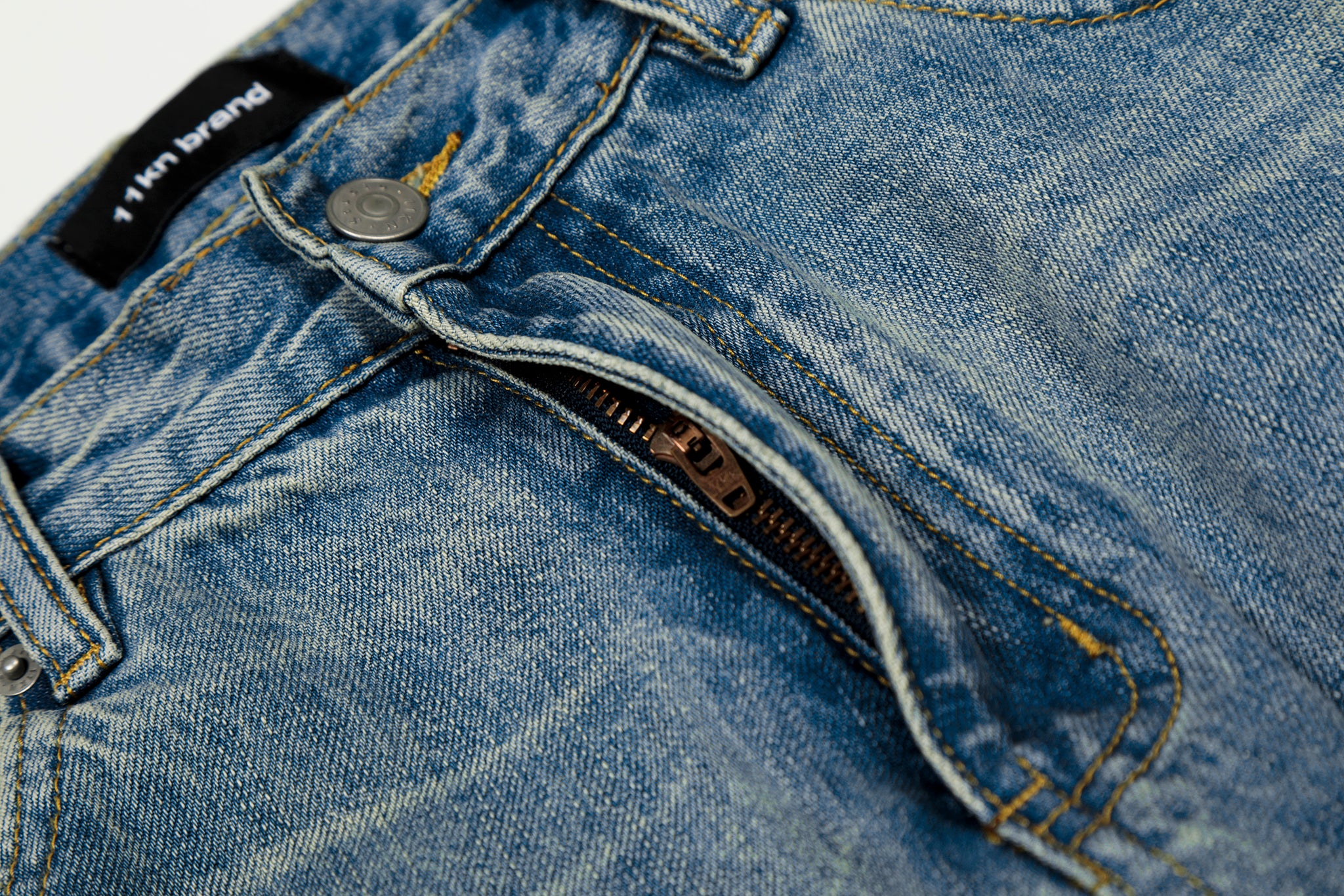 11KN ‌‌‌STRAIGHT LEG CLEAN FIT JEANS #CK9677