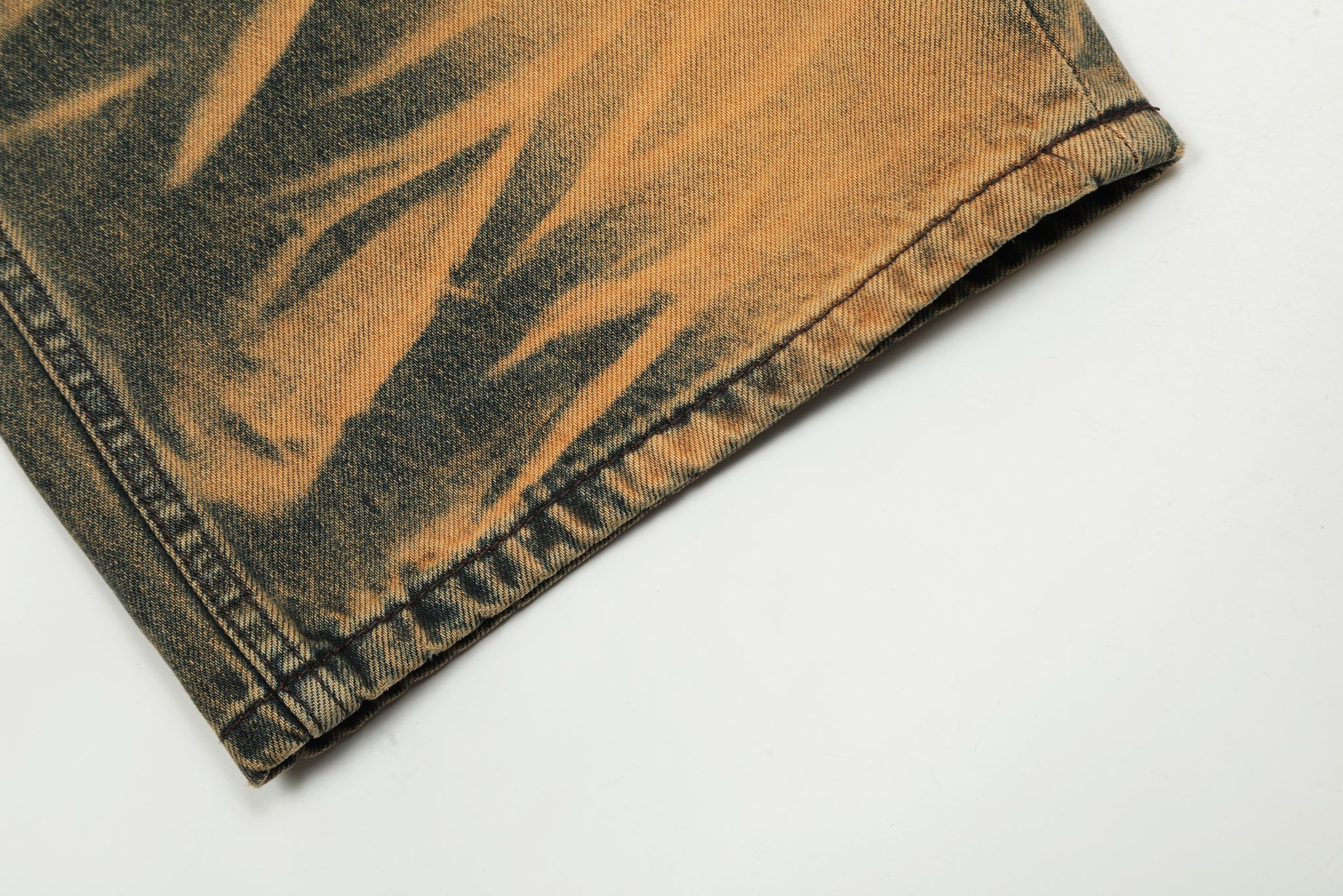 11KN Earth-Toned Distressed Denim #K9071