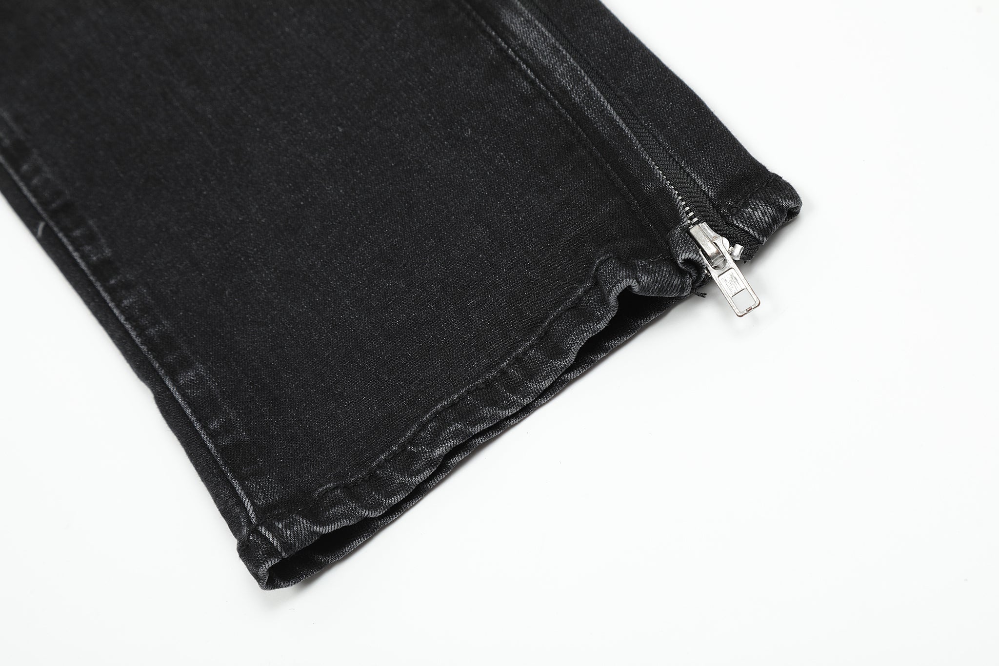 11KN Classic Fashionable Zippered Jeans #K8958A