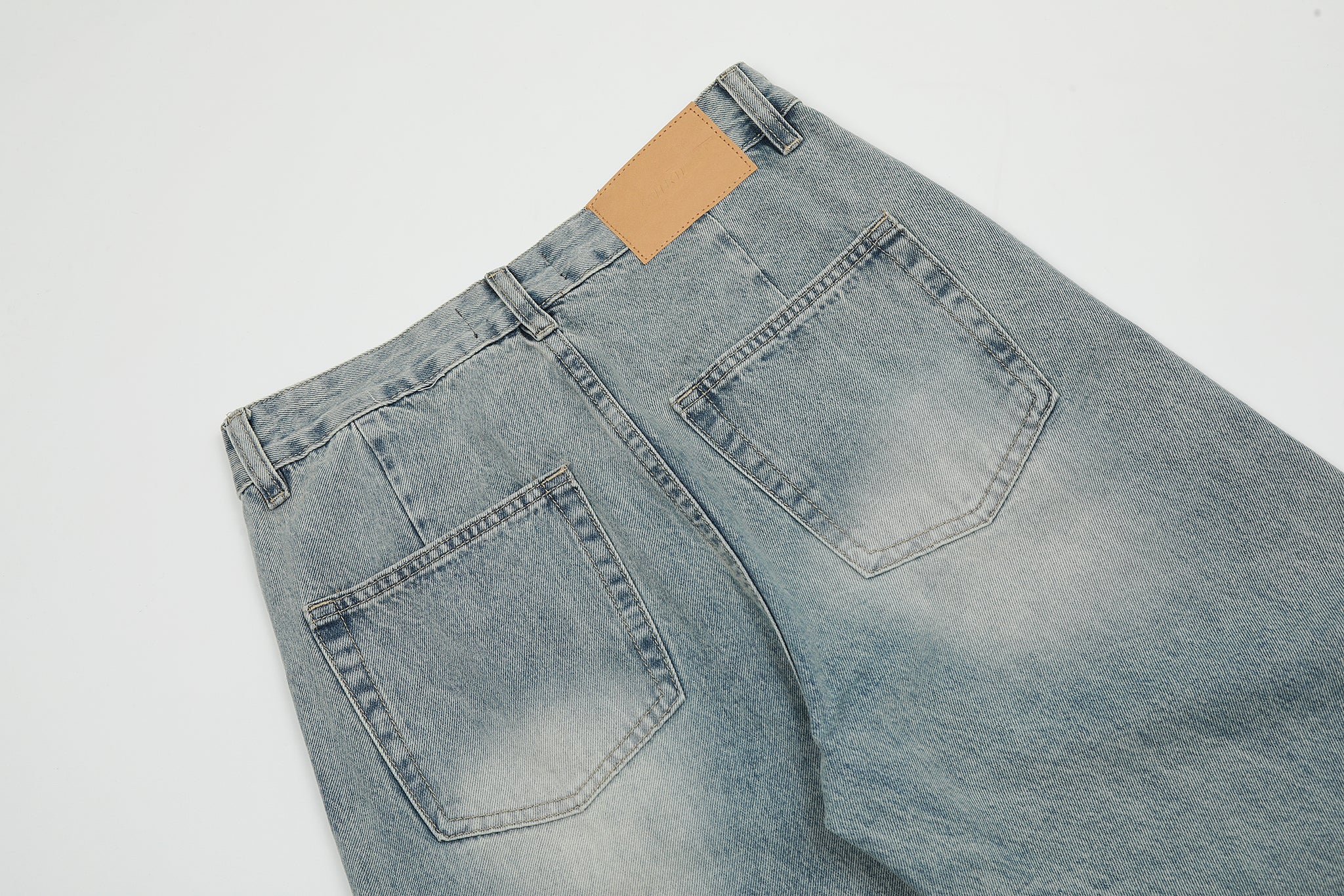 11KN Baggy Distressed Distressed Jeans #K3156