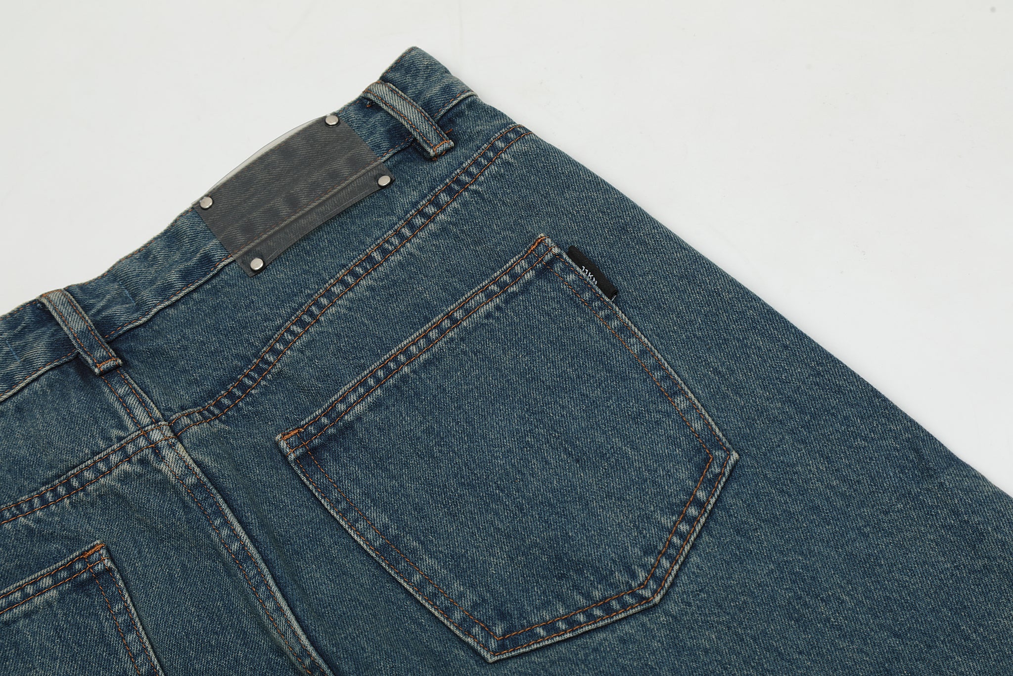 11KN 724 Light Rise Slim Straight Vintage Jeans #K8938